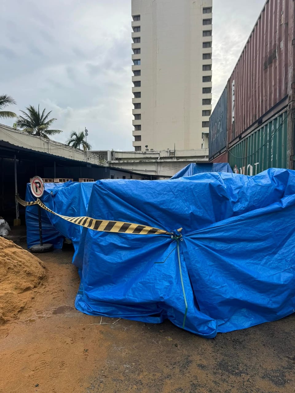 Galadari Hotel renovation tarpaulin project